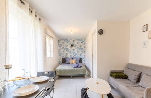 Tremblay-les-Gonesse Apartamento | Come and discover the cocoon of l'impasse in Tremblay en France with our Deluxe studio!