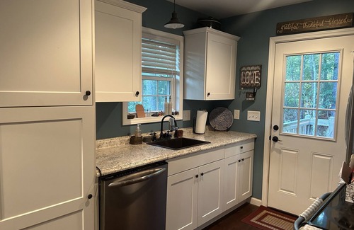 Etowah Casa | Come enjoy the fall foliage in Western North Carolina at our mountain house!