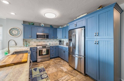 Redington Shores Condominio | Venga a relajarse en el paraíso! Impresionante condominio de lujo frente al mar