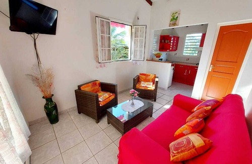 Sainte-Rose Cabaña | Venga a relajarse en una de nuestras casas rurales tranquilas