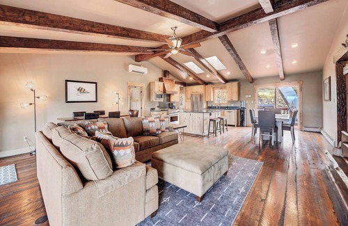 Helena Casa | Come relax near Hauser and Holter Lake; 3 bedroom/3 bathroom; sleeps up to 15