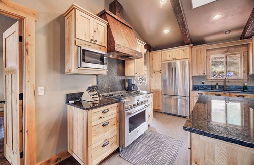 Helena Casa | Come relax near Hauser and Holter Lake; 3 bedroom/3 bathroom; sleeps up to 15