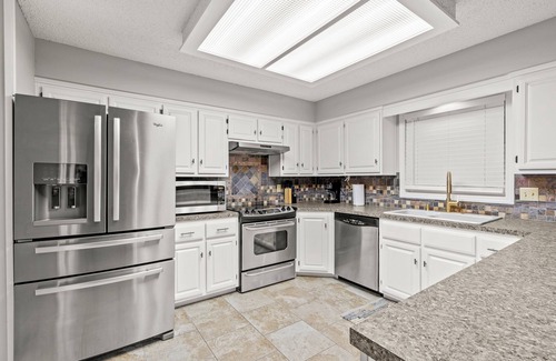 Bella Vista Casa | ★Come. Sit. Stay. Play.★ ☼SUNROOM☼ ♥MTB GOLF LAKE♥