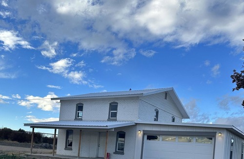 Caldwell Otro | Come spend the week at the Silverstone Ranch! Horse arena and stalls available!