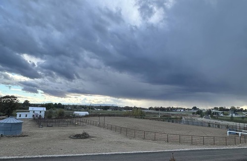 Caldwell Otro | Come spend the week at the Silverstone Ranch! Horse arena and stalls available!