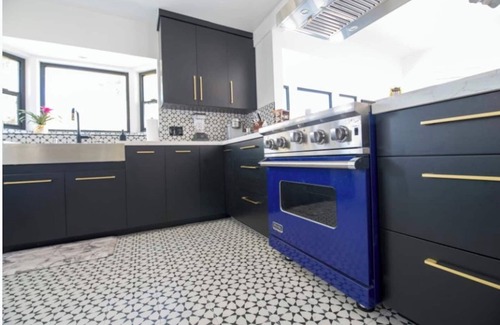 Hollywood Hills Casa | Come stay at a Very Special Place