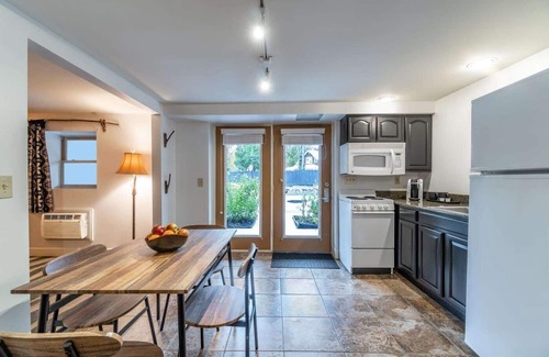 North Creek Condominio | Come stay at Alpine Lodge for amazing views!