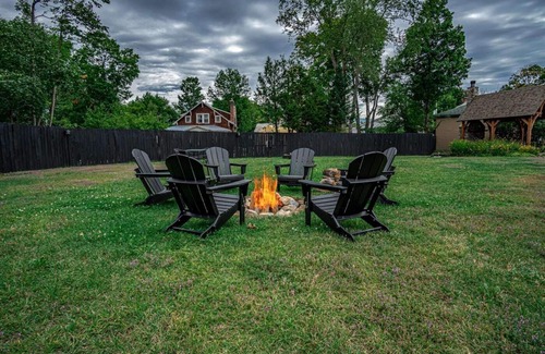 North Creek Condominio | Come stay at Alpine Lodge for amazing views!