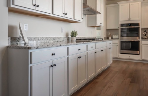 Delavan Casa | Come stay at Harbor Court for amazing lake views!
