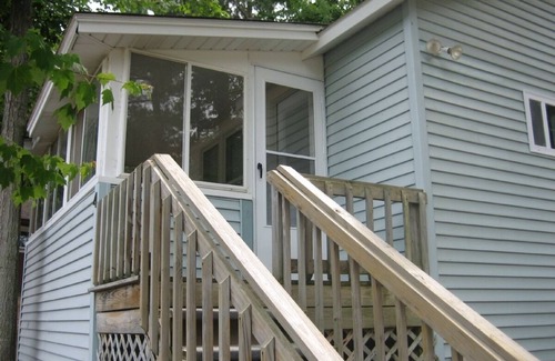 Mayfield Cabaña | Relajante Cottage en Arbutus Lake - Gran pesca y natación!