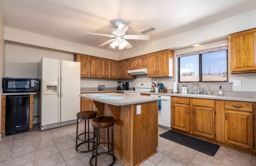 Lake Havasu City Casa | Come stay at the Pirate’s Den in Lake Havasu!