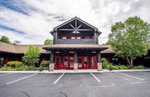 North Creek Condominio | Come stay at the Alpine Lodge for amazing views!