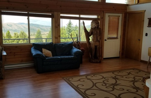 Inkom Cabina | ¡Alójate en McMinn Inn y disfruta de las vistas de Mountian!