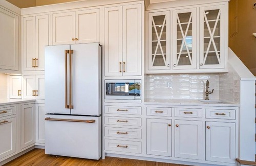Gold Coast Condominio | Come vacation at this 4 bedroom, 3 bath beach front property.