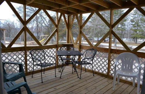 Indian Point Cabaña | Venga y visite nuestro Cottage 2bd En el lago Table Rock Cerca de Silver Dollar City !!