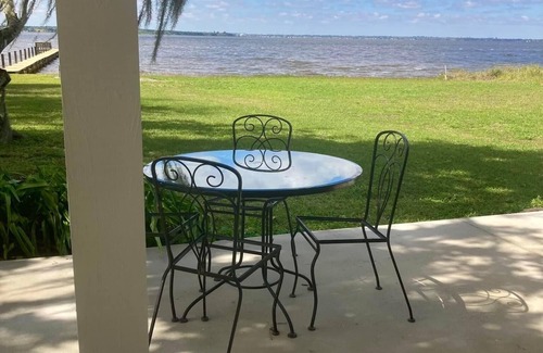 Frostproof Cabaña | Come visit this Amazing Cottage on Beautiful Lake Reedy!