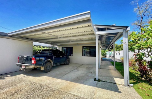 Uvita Casa | Come visit Villa Uvita, centrally located in the heart of town.