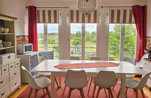 Oberuckersee Cabaña | Comfortable house in secluded location for up to 15 people, 5 bathrooms, large property