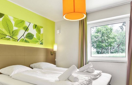 Saarburg Casa | Comfort 4-person bungalow in the holiday park Landal Warsberg