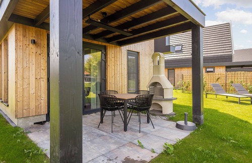 Witmarsum Casa | Comfort 4-person residence in the holiday park Landal Elfstedenhart
