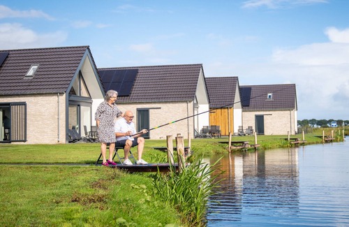 Blokzijl Casa | Comfort 4-person residence in the holiday park Landal Waterresort Blocksyl