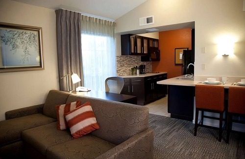 San Bruno Hotel | Comfort and Convenience! Free Onsite Parking, Pets Allowed, Free Breakfast