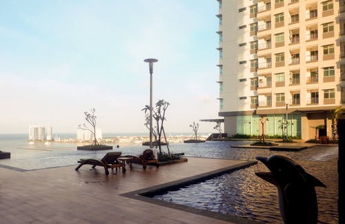 Pluit Apartamento | Comfort And Elegant 1Br Green Bay Condominium Apartment