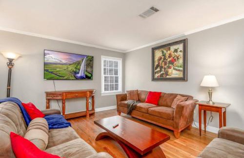 Pine Bluff Casa | Comfort and Joy