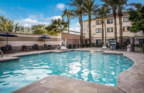 Chandler Apartamento | Comfort and Relaxation! 2 Family-friendly Units! Outdoor Pool, Pets are Welcome!