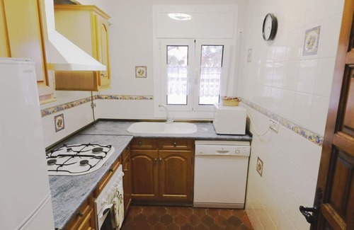 Llanca Apartamento | Confort y tranquilidad, a 50 metros del mar, a 200 metros de la playa y Puerto