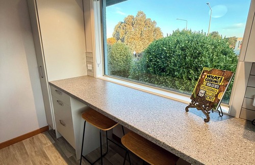 Invercargill City Centre Casa | Comfort at Stag Lodge Just Mins Walk to Queens Park & Down Town Invercargill