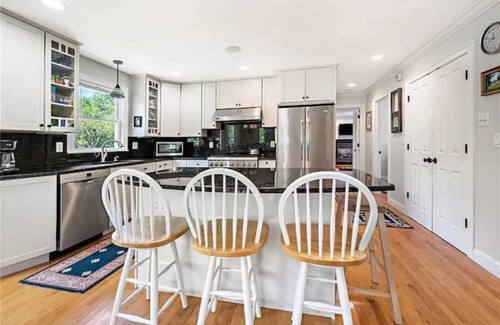 Little Compton Casa | Comfort, Beauty, and the Little Compton Beach!