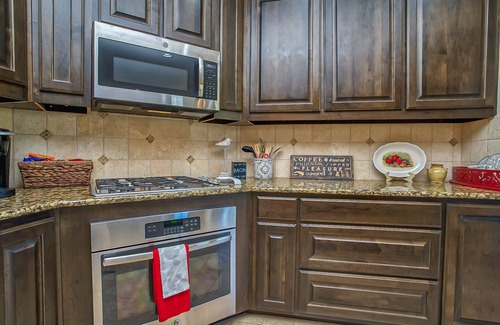 Legacy Park Casa | Comfort, Beauty & the Coolest Spot in Town - Shops@Legacy! 3Bdrm/Media Rm
