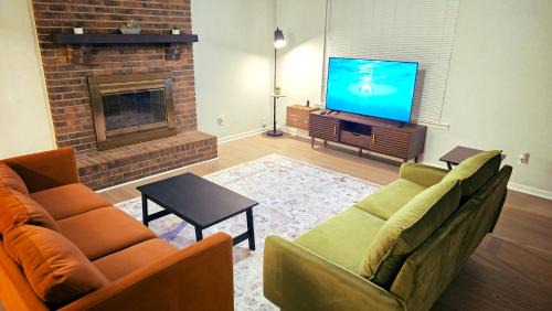 Mobile Casa | Comfort By the Bay Close to Mobile International Airport