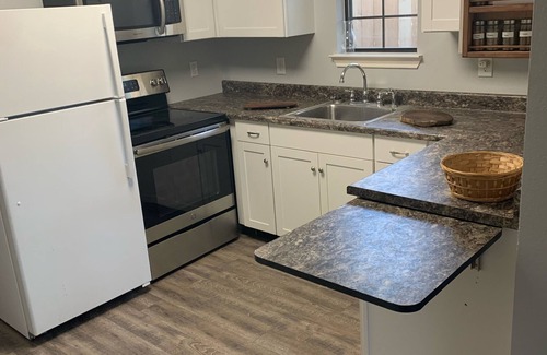 Magnolia Casa | Comfort & Charm....Long Term Stays Considered.