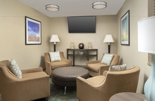 Okatie Casa | Comfort & Convenience! 4 Relaxing Rooms w/ Kitchen, Close to Berkley Place Park