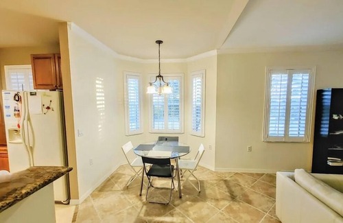 Diplomat Condominio | Comfort & Convenience 3bdr 2bath 2garage, WiFi, pool, fitness, sea salt jacuzzi
