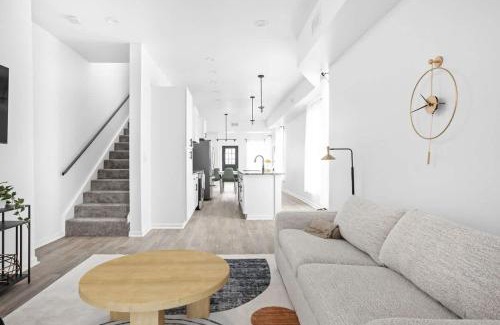 Holy Cross Casa | Comfort & Convenience in Circle City Family Home