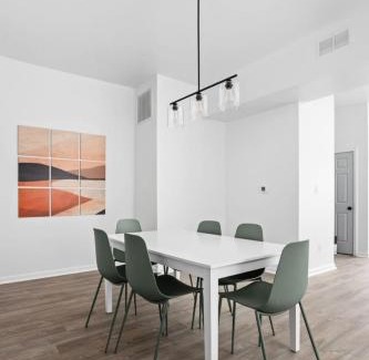 Holy Cross Casa | Comfort & Convenience in Circle City Family Home