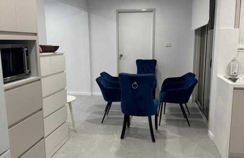 Hinchinbrook Apartamento | Comfort, cosy affordable and new relaxing house-3 Bedrooms - 3 queen beds -Excellent place that suitable for everyone