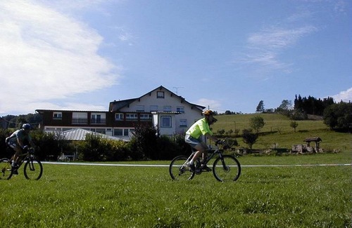 Girmont-Val-d'Ajol Apartamento | Habitacion Doble-Confortable-Baño con ducha-Vista al campo