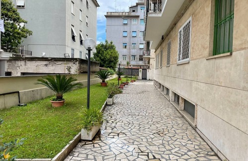 Prenestino-Centocelle Apartamento | Comodidad a cinco paradas del centro