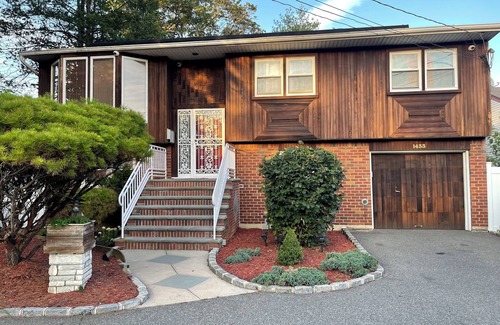 Baldwin Apartamento | Comfort Haven/King-Sized Bed/Near Nautical Mile- 20 minutes from JFK