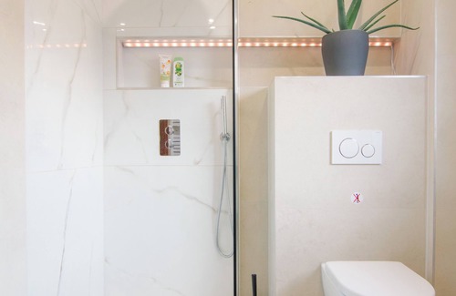 Lind Apartamento | Comfort Hub | 3 homestay guest rooms near airport, fair, trade fair, ESA & city