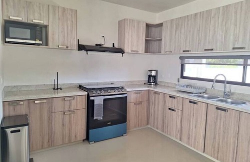 La Paz Casa | Comfort in Gated Community-Pool