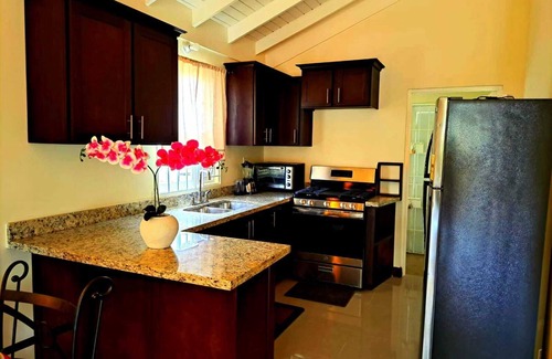 Old Harbour Casa | Comfort in Style in a newly built 2bdr home