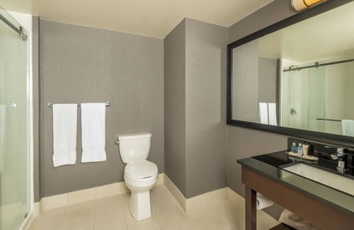 Thunder Bay Hotel | Comfort Inn