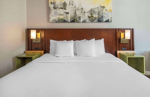 Thunder Bay Hotel | Comfort Inn