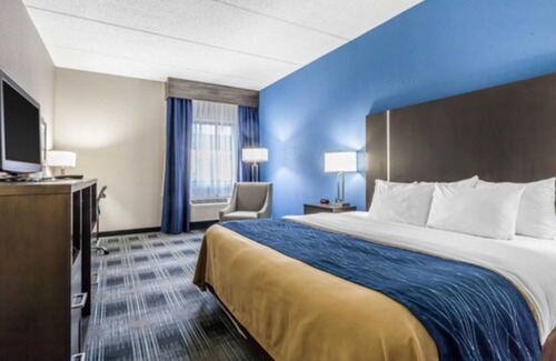 Middleburg Heights Hotel | Comfort Inn Cleveland Airport