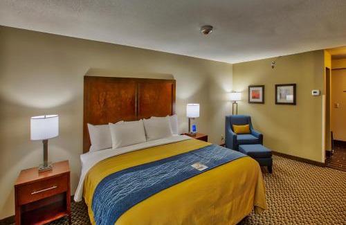 Mitchell Hotel | Comfort Inn Edwardsville - St Louis